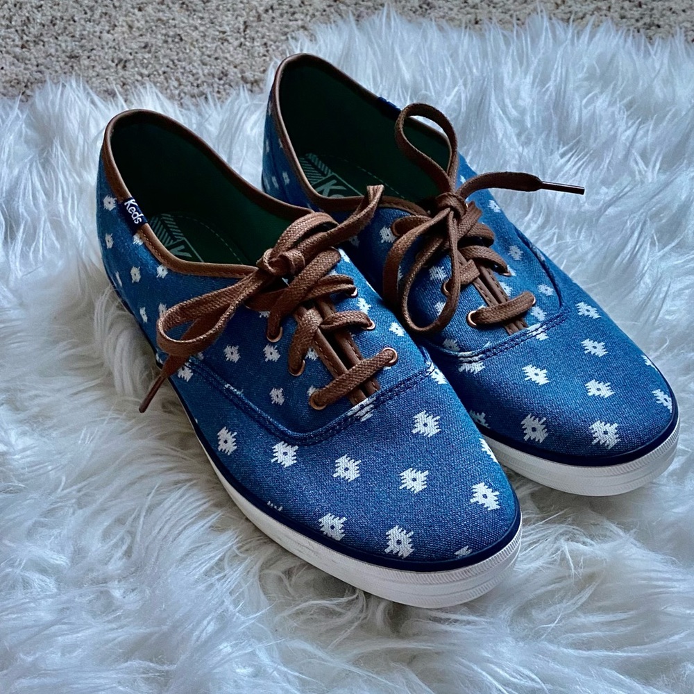 Keds Women’s sneakers (size 10) - adorable pattern. Great preowned condition.